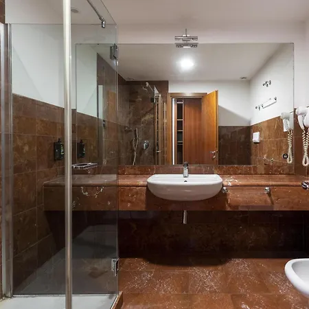 Hotel Crystal 4*