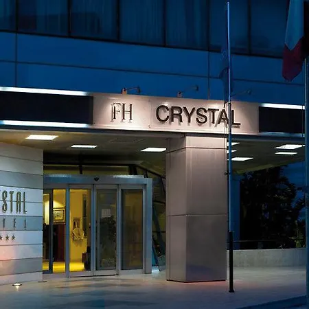 Crystal 4*