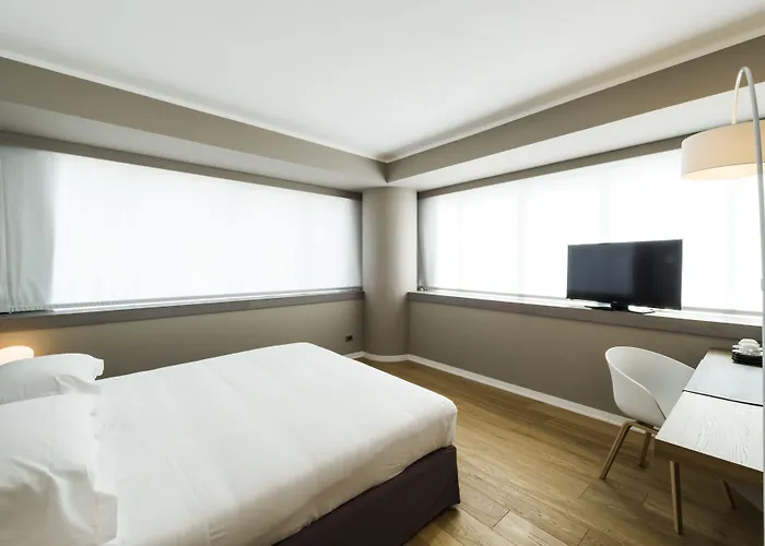 Crystal Hotel 4*