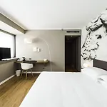 Crystal Hotell 4*