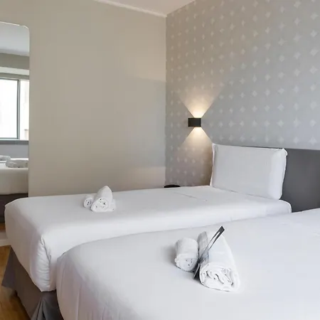 Crystal Hotel 4*