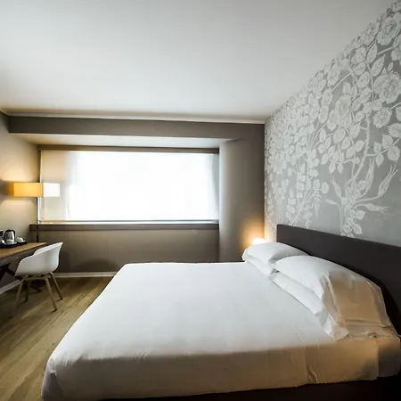 Hotel Crystal
