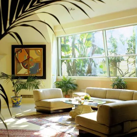 Hotel Crystal 4*